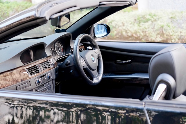 KI-gestützte Temperaturprognose Dashboard auf Tablet in Küche